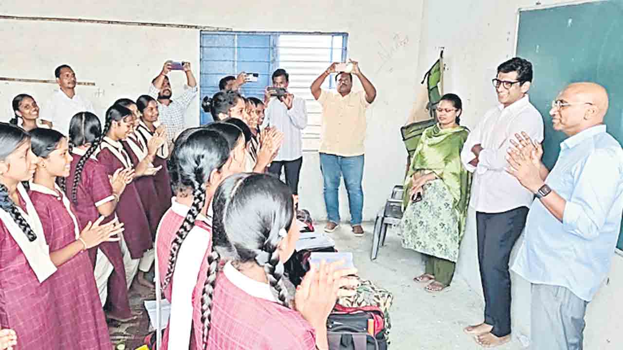 కుదేలైన విద్యా వ్యవస్థ.. కేసీఆర్‌ మళ్లీ వస్తే తప్ప బాగుపడదు