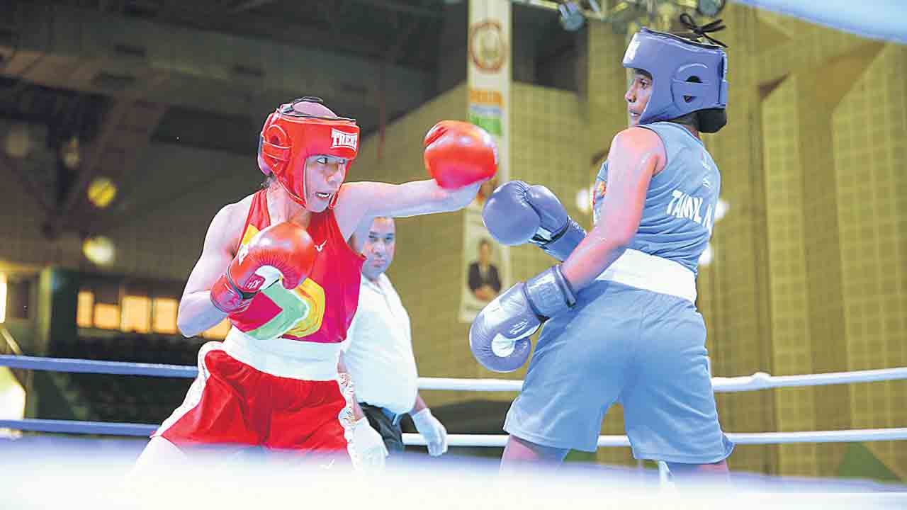 టైటిల్‌ పోరుకు నిఖత్‌, లవ్లీనా.. ఎలైట్‌ మహిళల బాక్సింగ్‌ టోర్నీ