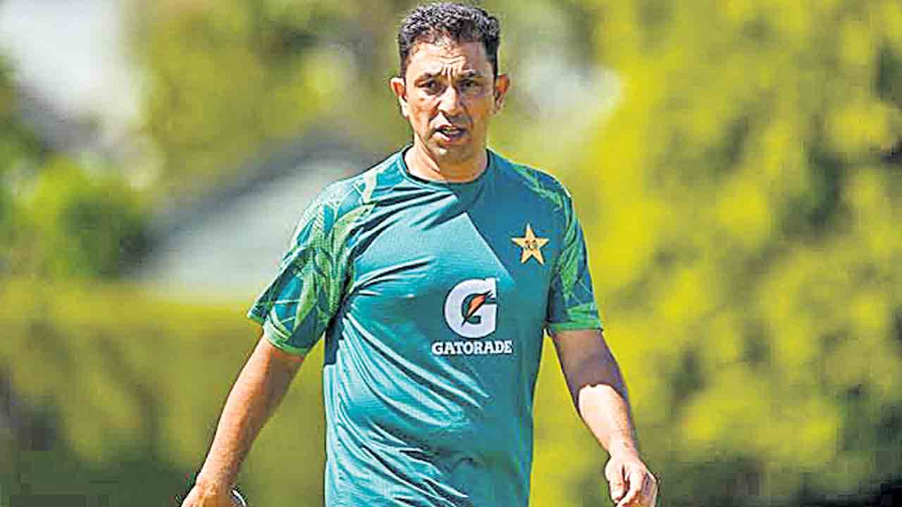 పాక్‌ టెస్టు జట్టుకు కోచ్‌గా అజార్‌