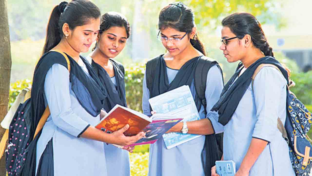 ఇంటర్‌ మెమోలు చిరిగిపోవు… వచ్చే విద్యాసంవత్సరం నుంచి అందజేత