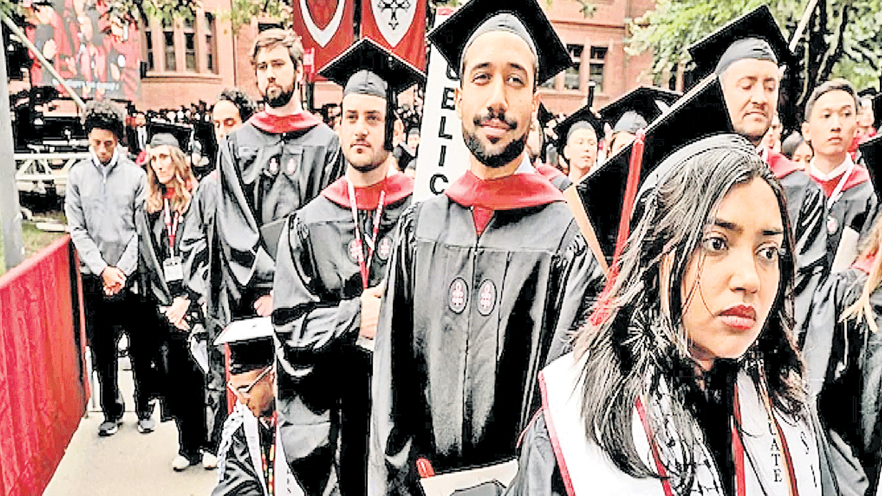 స్టూడెంట్‌ వీసాలకు కాలపరిమితి.. ట్రంప్‌ సర్కార్‌ కొత్త ప్రతిపాదన