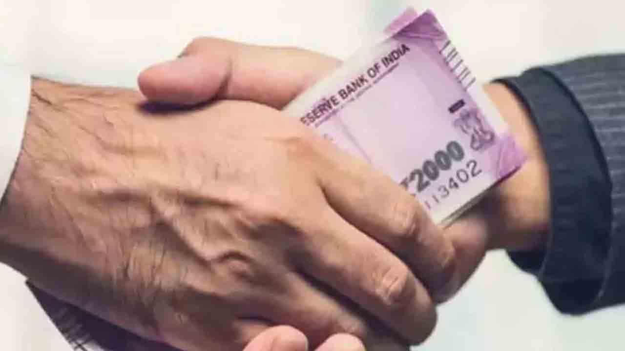 ఏసీబీకి చిక్కిన పంచాయతీరాజ్‌ ఈఎన్సీ