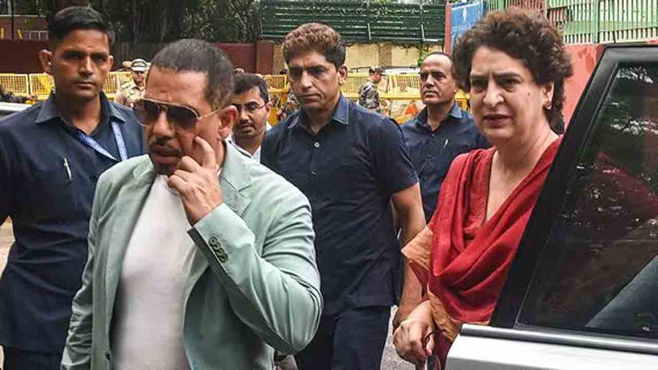 రాబర్ట్‌ వాద్రాపై క్రిమినల్‌ కేసు.. 36 కోట్ల విలువైన ఆస్తుల జప్తు