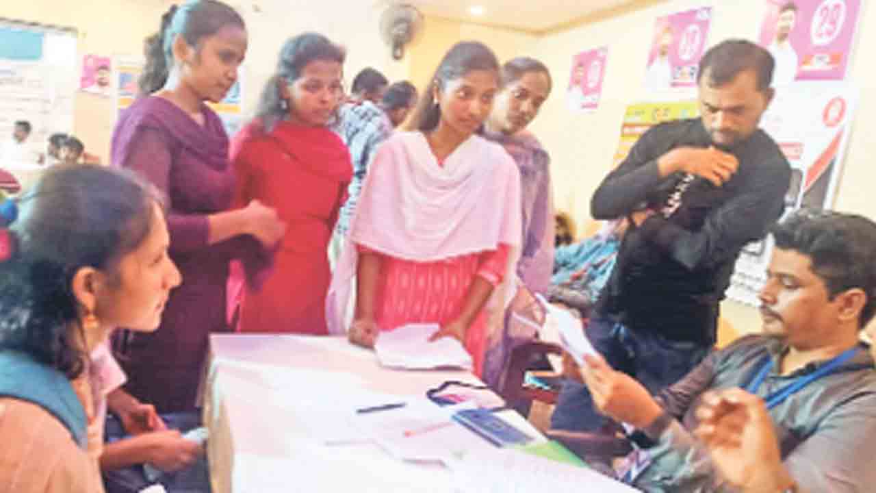 హుజూరాబాద్లో మెగా జాబ్మేళా