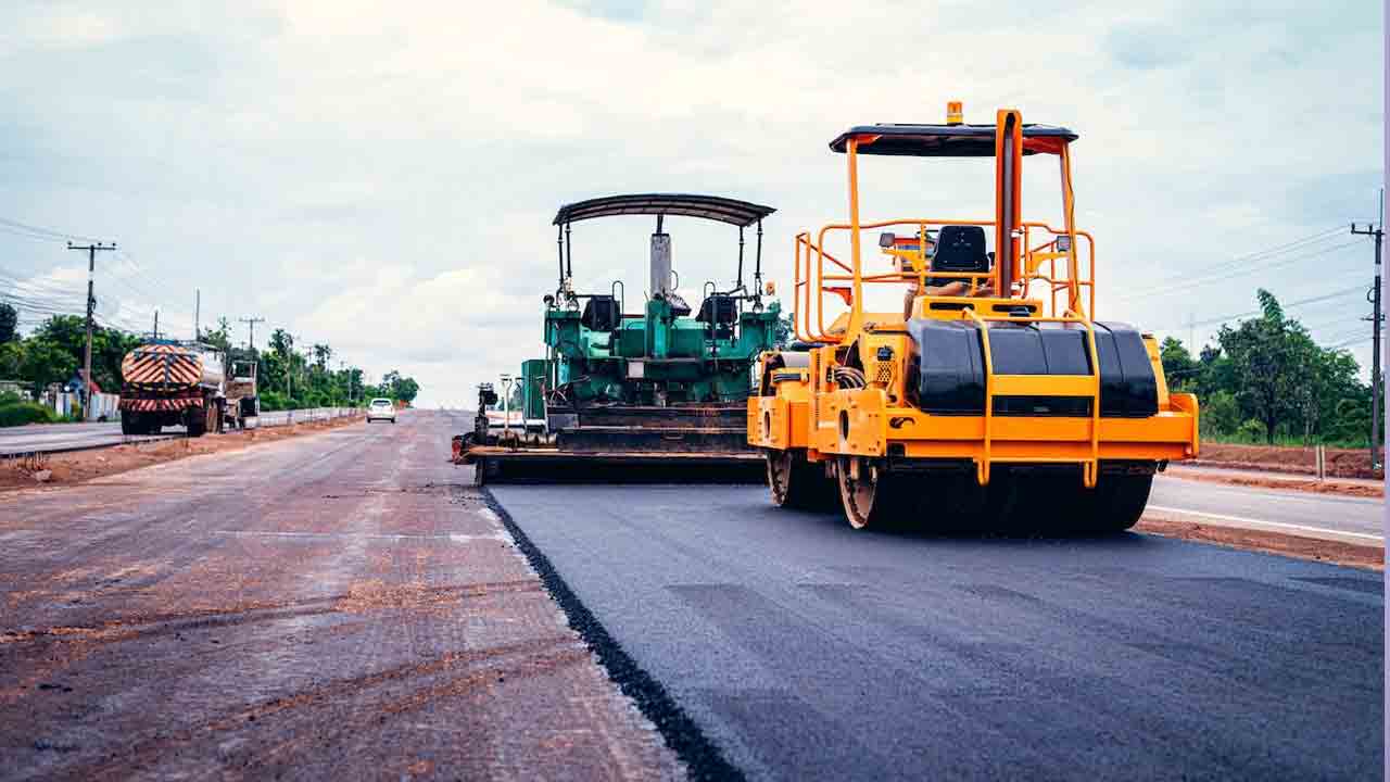 నెలకు 2 కి.మీ. రోడ్డు నిర్మాణం.. సీఎం రేవంత్‌రెడ్డి పాలనలో సా..గుతున్న రహదారులు