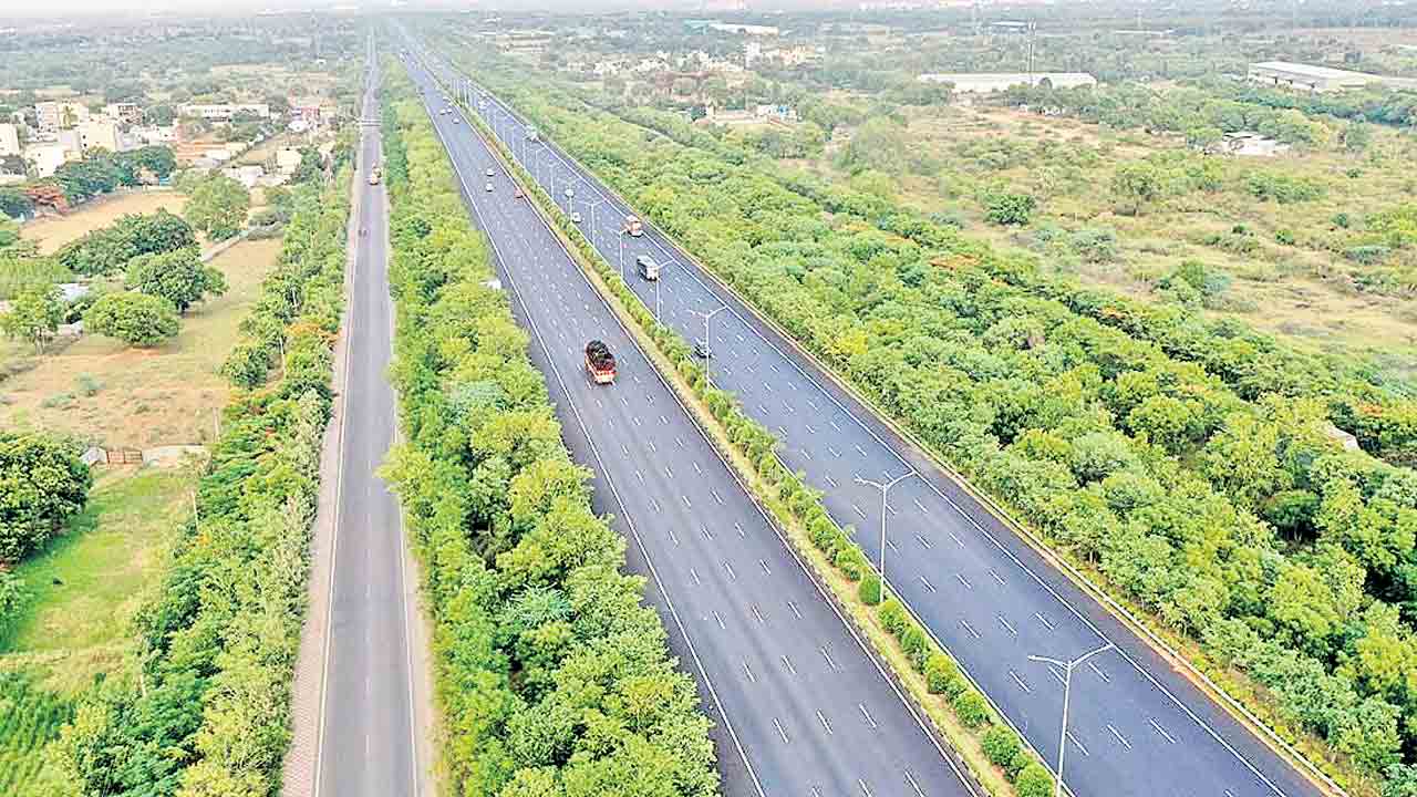 రేవంత్‌ ఆప్తులకే గ్రీన్‌ఫీల్డ్‌ హైవే పనులు.. కోర్టు కేసులున్నా టెండర్ల ఖరారుకు అధికారుల చర్యలు