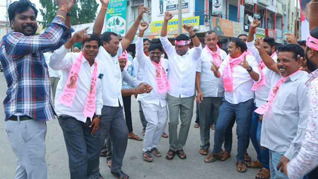 అంబరాన్నంటిన జన్మదిన సంబురం.. మహబూబ్‌నగర్‌, నారాయణపేట జిల్లాల వ్యాప్తంగా వేడుకలు