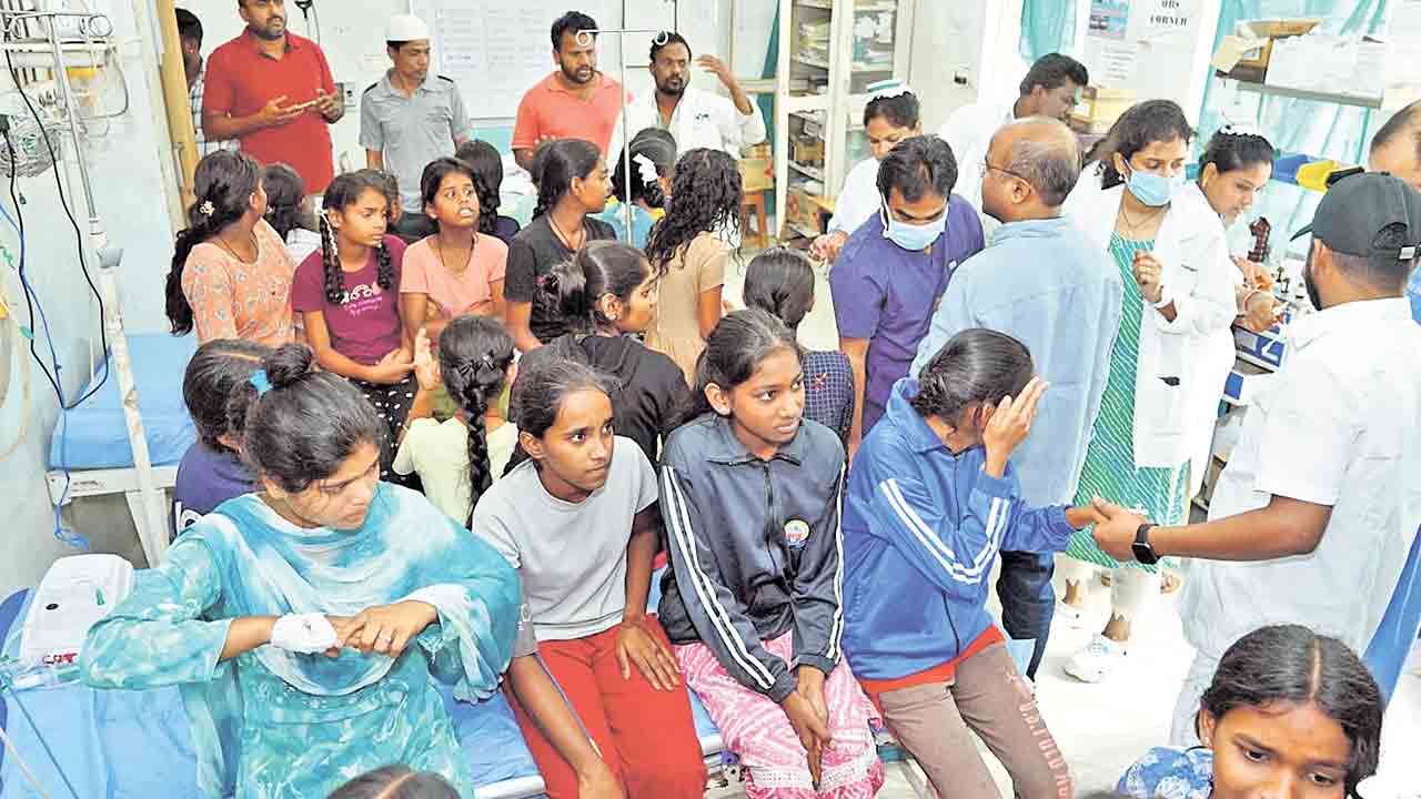 111 మంది విద్యార్థినులకు తీవ్ర అస్వస్థత