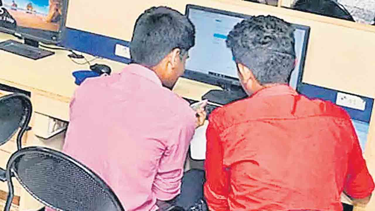 ఎప్‌సెట్‌ వెబ్‌ ఆప్షన్లకు కుస్తీ.. అందుబాటులోకి కొత్త సీట్లు