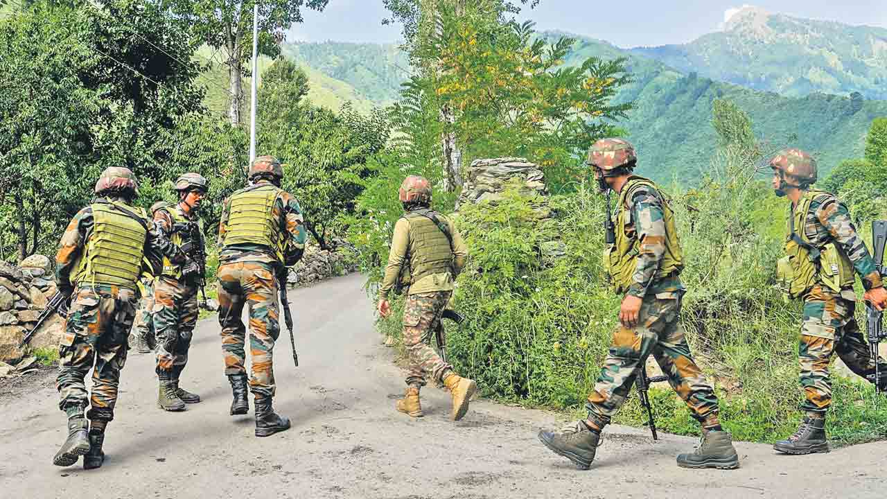 అటు చర్చ.. ఇటు ఎన్‌కౌంటర్‌.. పహల్గాం ఉగ్రదాడి, ఆపరేషన్‌ సిందూర్‌పై అట్టుడికిన పార్లమెంట్‌