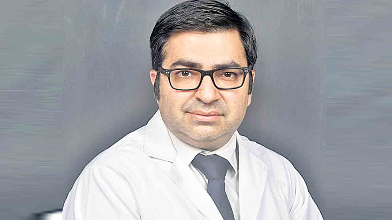 వృద్ధులకు ధీమా ఇవ్వని ఆరోగ్యబీమా.. కంటి శుక్లాల శస్త్రచికిత్సలో చాలామందికి నిరాశ