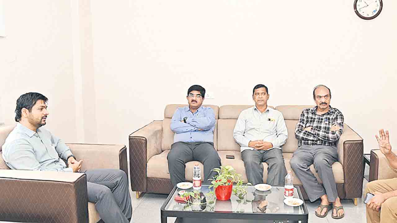 విధులను నిర్లక్ష్యం చేస్తే చర్యలు