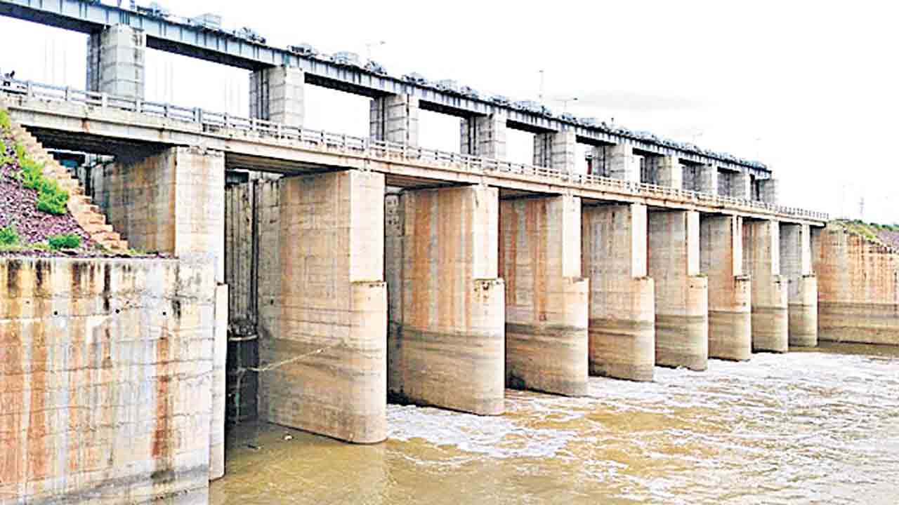 పోతిరెడ్డిపాడు నుంచి నీటి మళ్లింపు.. ప్రాజెక్టులు నిండక ముందే ఆంధ్రప్రదేశ్‌ నిర్వాకం