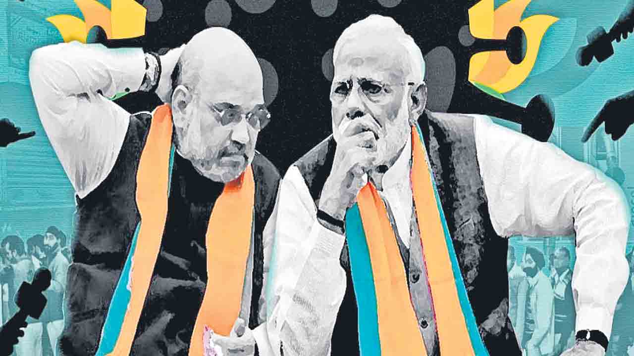 మోదీ.. గ్రాఫ్‌ డౌన్‌!