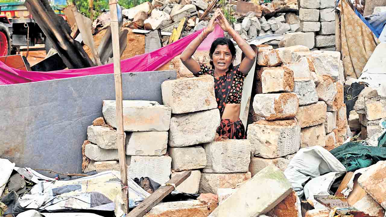 9 వేల కోట్ల బిగ్‌ భూదందా!.. గోపనపల్లిలో 90 ఎకరాలకు సర్కారు పెద్దల ఎసరు