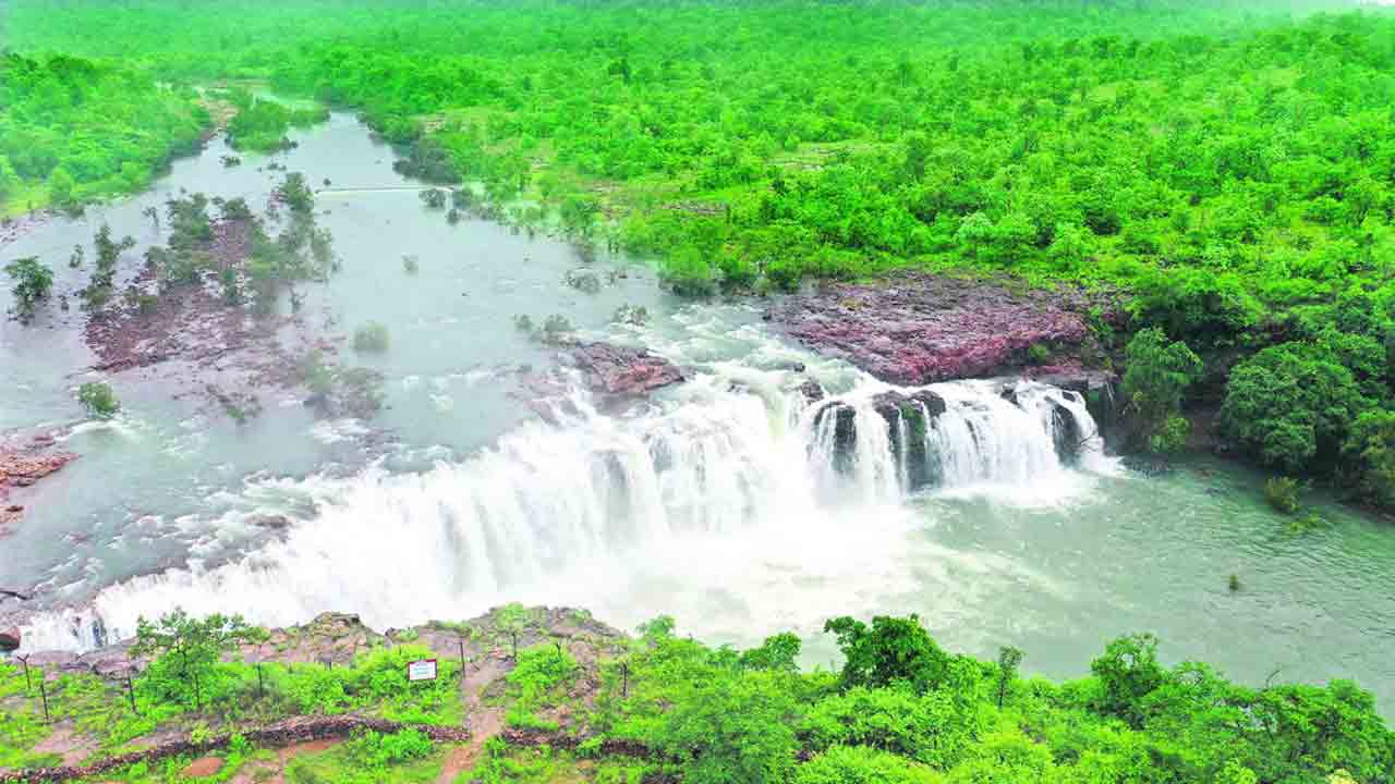 ఉమ్మడి జిల్లావ్యాప్తంగా భారీ వర్షం