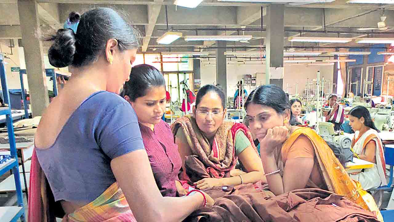 విధులపై విముఖత