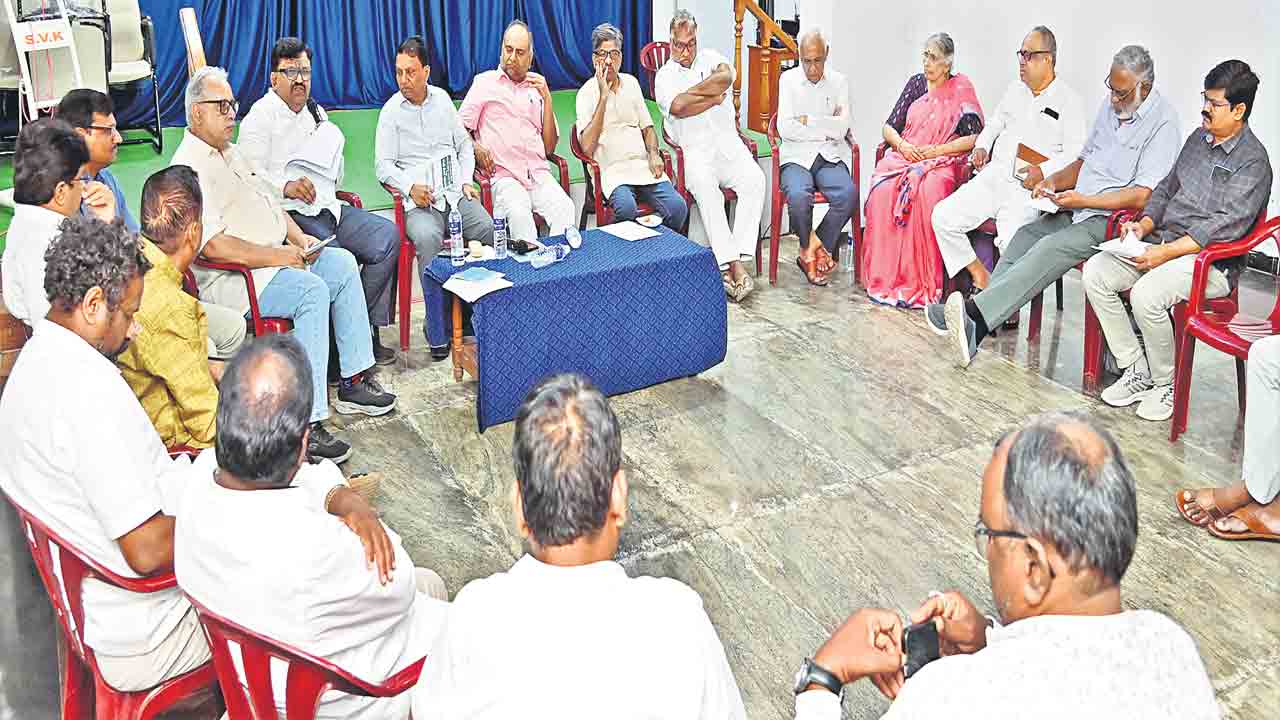 ఆంధ్రప్రదేశ్‌ పునరుద్ధరణకు కుట్ర!