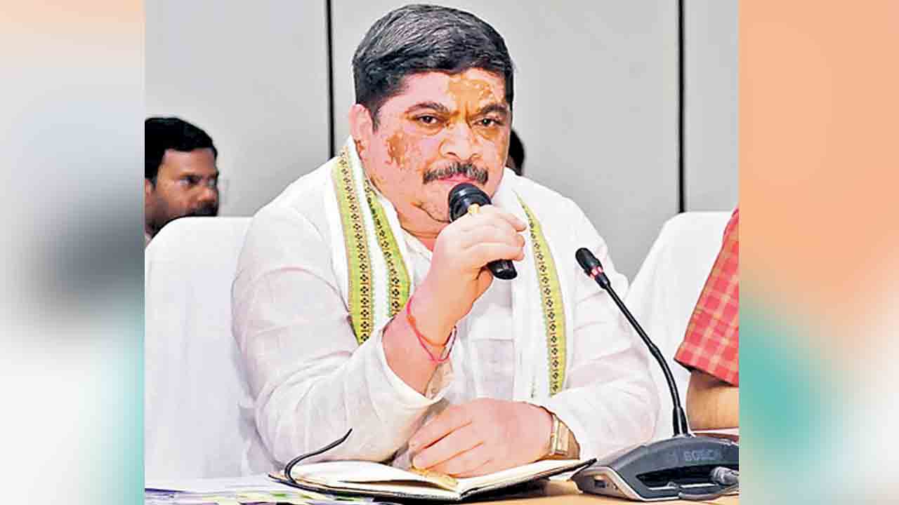 బీసీ రిజర్వేషన్లపై బీజేపీ కుట్ర