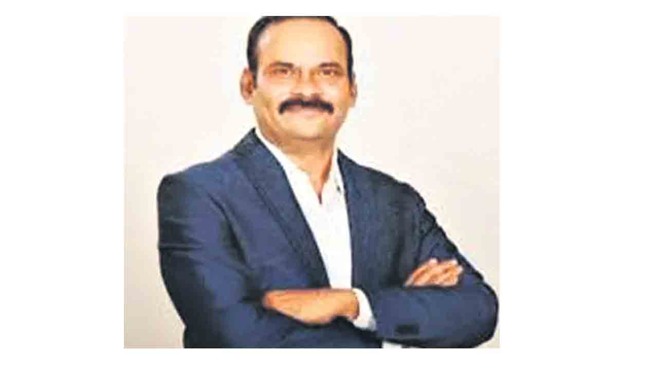 ఆదిత్య ఫార్మసీ ఎండీ ఆత్మహత్య