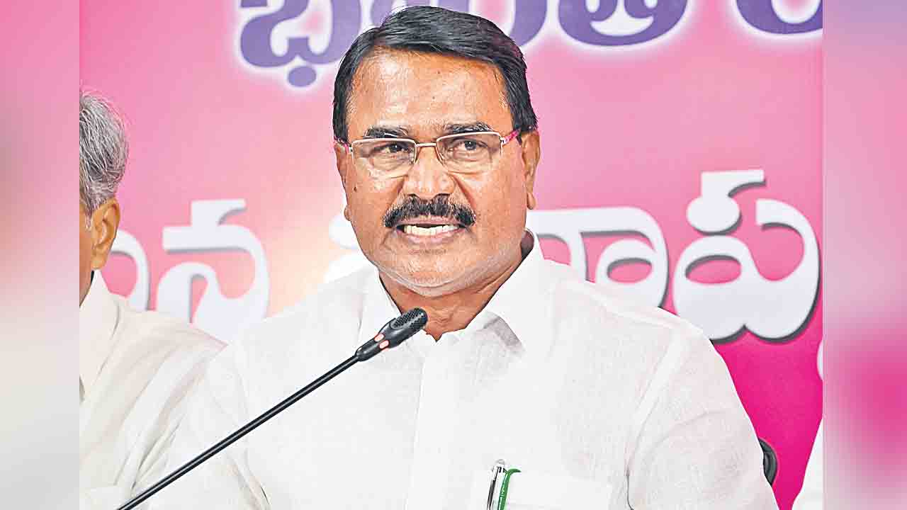 పాలమూరుకు నీళ్లిచ్చిందే కేసీఆర్‌