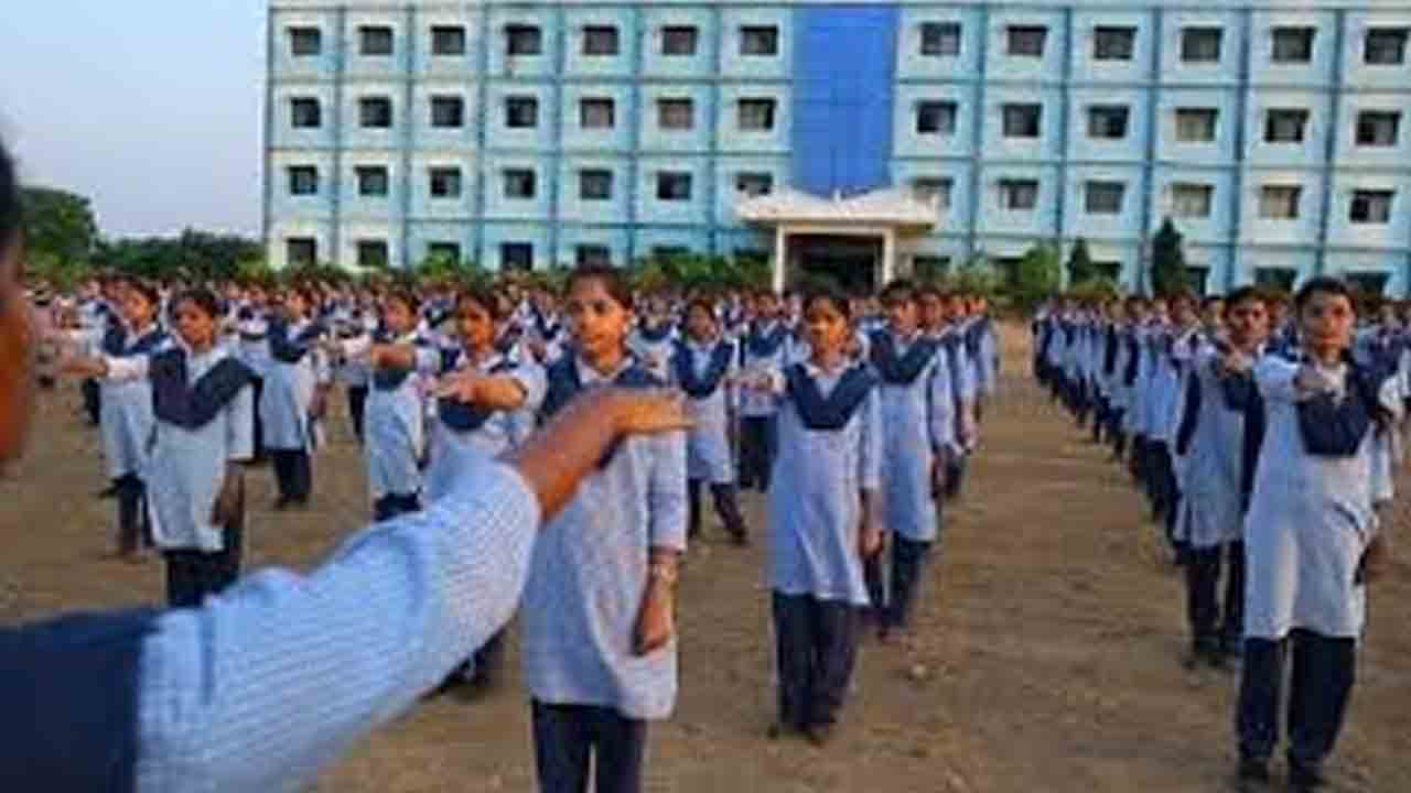 గురుకుల టైంటేబుల్‌ను మార్చండి