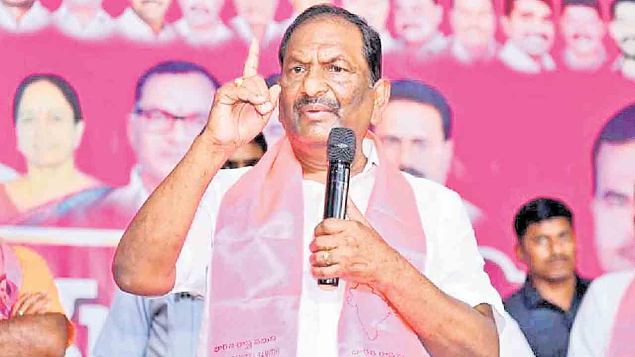నిరుద్యోగుల అరెస్టులు అక్రమం