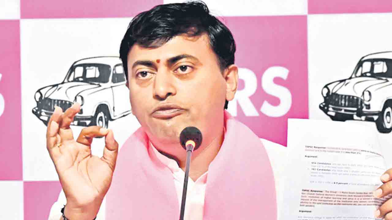 2 లక్షల ఉద్యోగాల హామీ ఏమైంది?