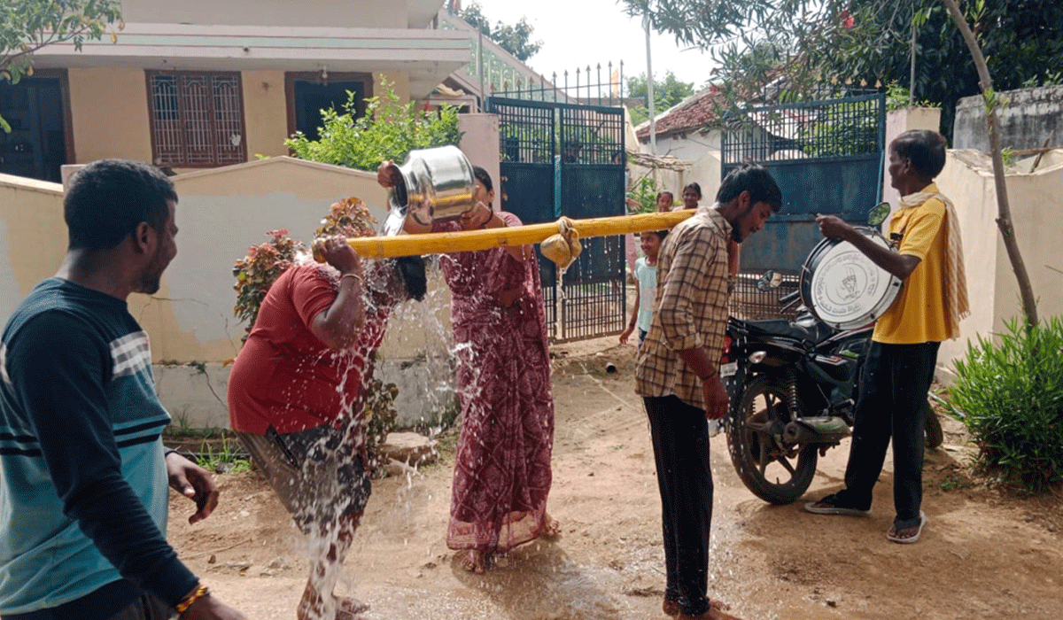Huzurzbad | వర్షాలు కురవాలని ఇప్పల నర్సింగాపూర్ లో కప్పతల్లి ఆటలు