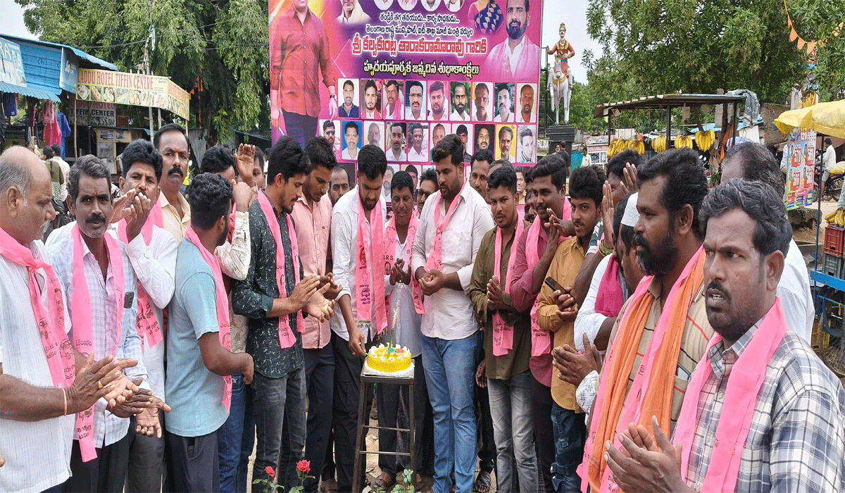 KTR birthday | పోతంగల్‌లో కేటీఆర్‌ జన్మదిన వేడుకలు