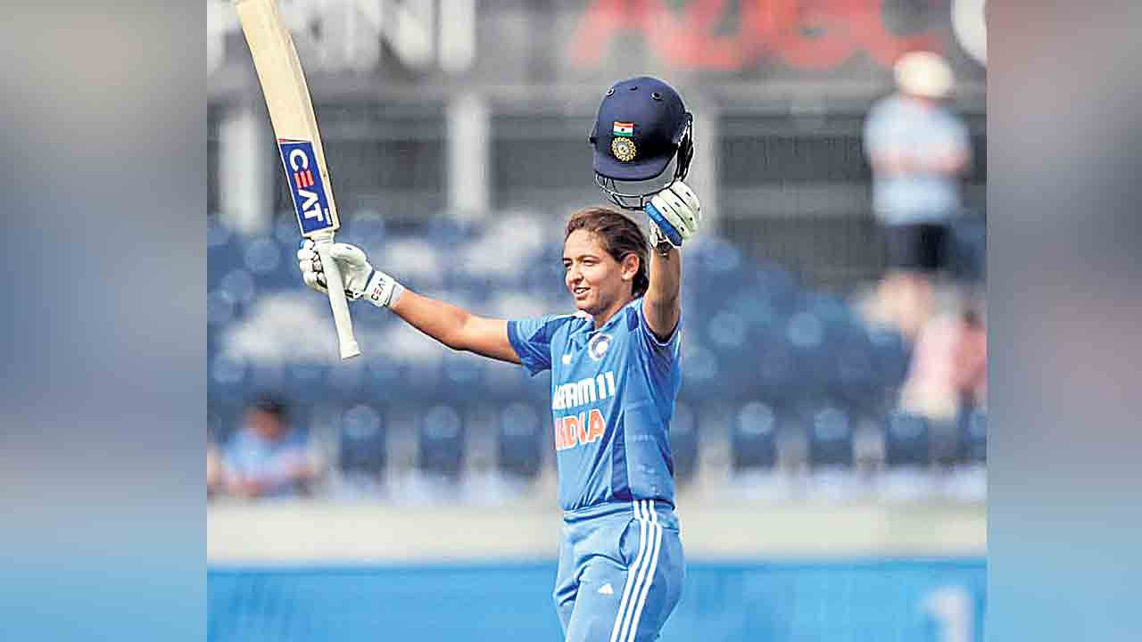 ENG W VS IND W | శతకొట్టిన కెప్టెన్‌ హర్మన్‌ప్రీత్‌.. డర్హమ్‌ వన్డేలో భారత్‌ భారీ స్కోర్‌