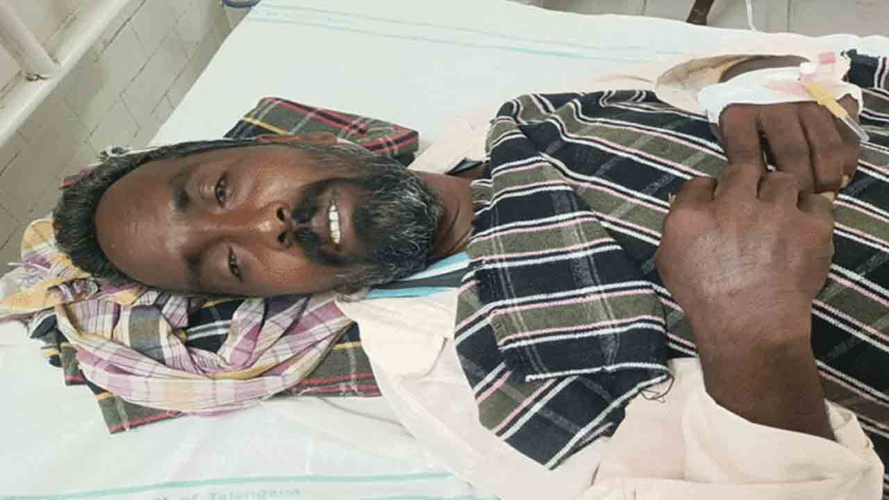 ఎస్సై వేధించాడని.. వ్యక్తి ఆత్మహత్యాయత్నం!