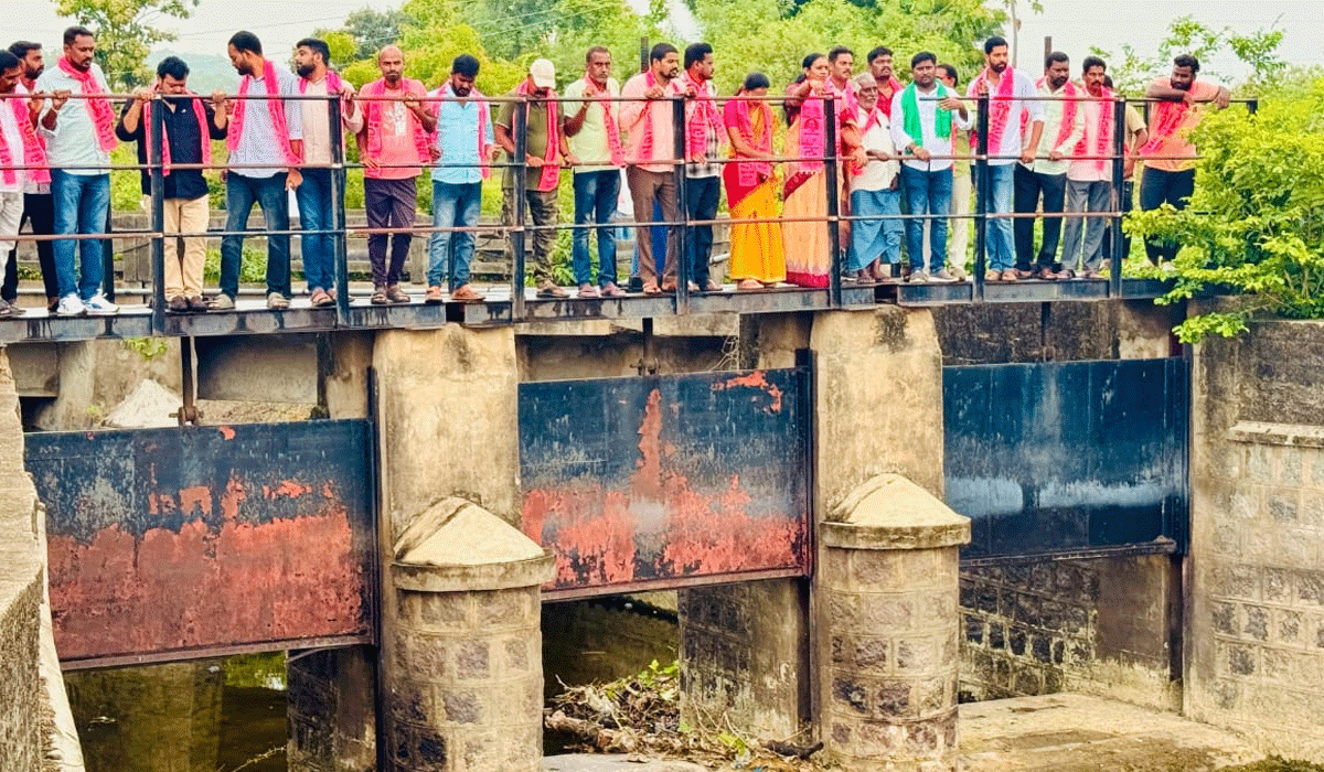 Dava Vasantha | ఇది ముమ్మాటికీ కాంగ్రెస్ తెచ్చిన కరువే.. జిల్లా పరిషత్ తొలి ఛైర్ పర్సన్ దావ వసంత సురేష్