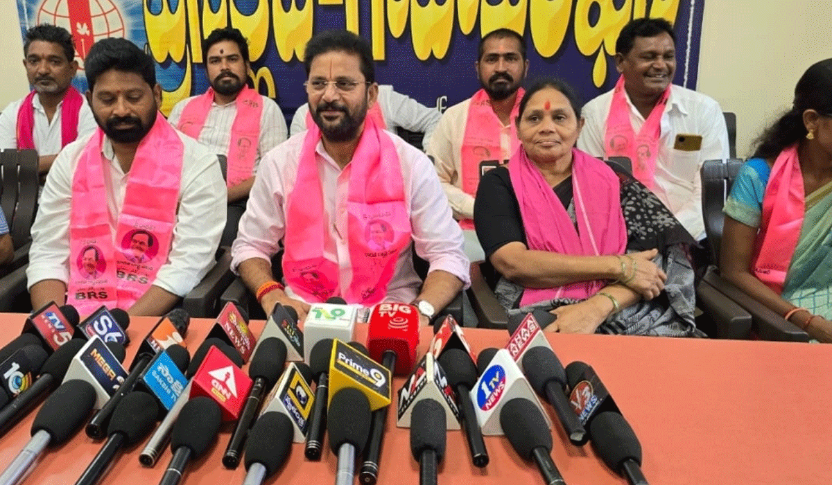 BC reservation drama | బీసీలకు కాంగ్రెస్ ఘరానా మోసం.. ఓట్లు దండుకోవడానికే బీసీ రిజర్వేషన్ల నాటకం.. రామగుండం మాజీ ఎమ్మెల్యే కోరుకంటి చందర్