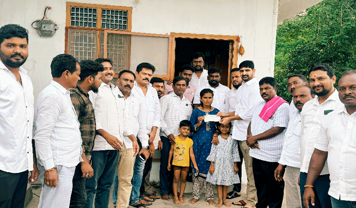 MLA Padi Kaushik Reddy | ప్రతీ నిరుపేదకు కష్టకాలంలో అండగా ఉంటా.. హుజురాబాద్ ఎమ్మెల్యే పాడి కౌశిక్ రెడ్డి