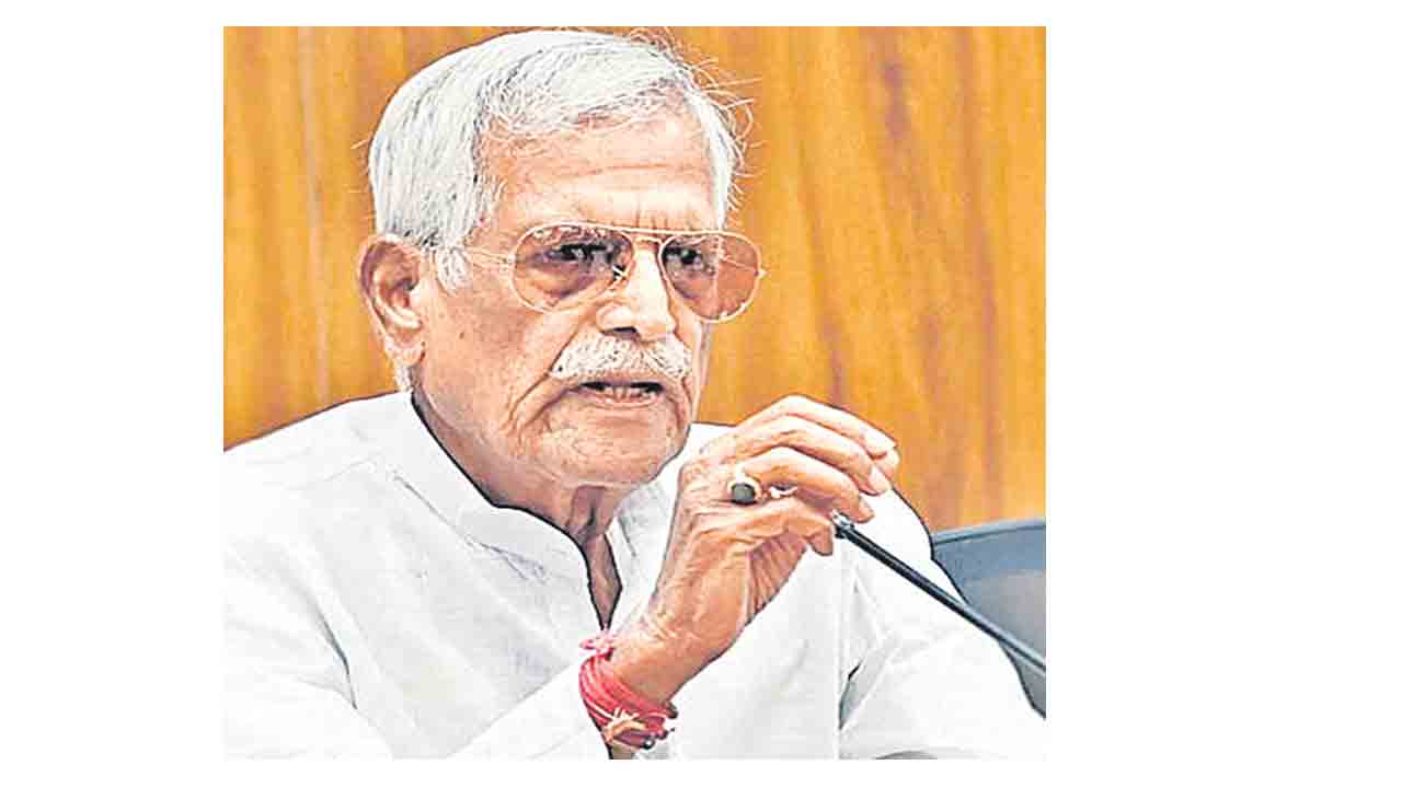 4 కోట్ల భూమి ప్రభుత్వానికి అందజేత