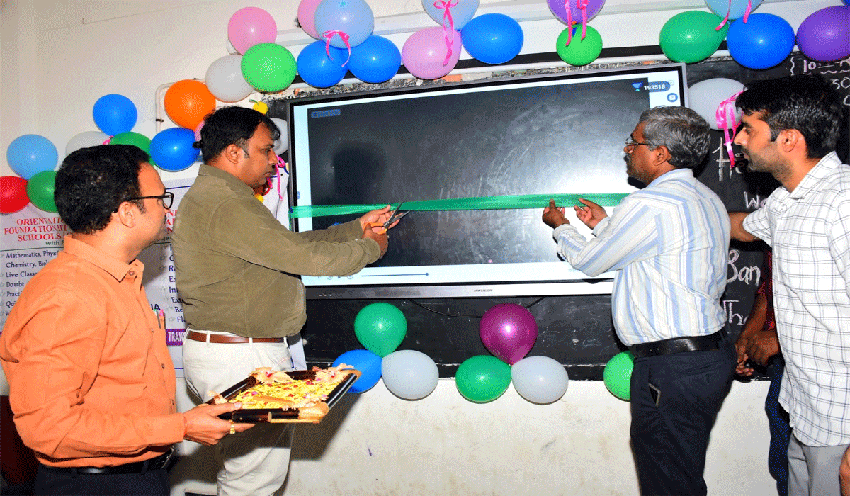 Online special training | ఆన్‌లైన్‌ ప్రత్యేక శిక్షణను విద్యార్థులు సద్వినియోగం చేసుకోవాలి.. సిరిసిల్ల కలెక్టర్‌ సందీప్‌ కుమార్‌ ఝా