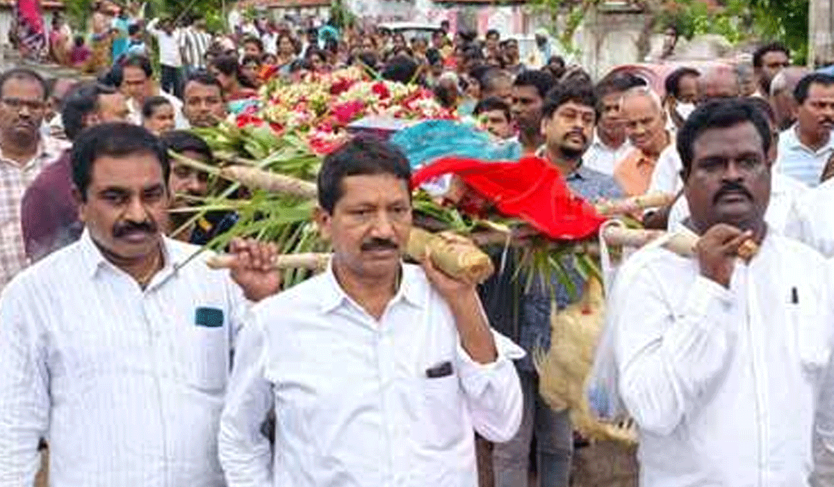  CPI Leaders | వెంకటరాజం మృతి సీపీఐ కి తీరని లోటు.. నివాళులర్పించిన పలు పార్టీల నాయకులు