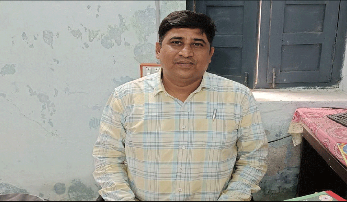 Huzurabad | వసతి గృహంలో ఖాళీ సీట్లను వినియోగించుకోవాలి.. హాస్టల్ వెల్ఫేర్ ఆఫీసర్ సుమన్