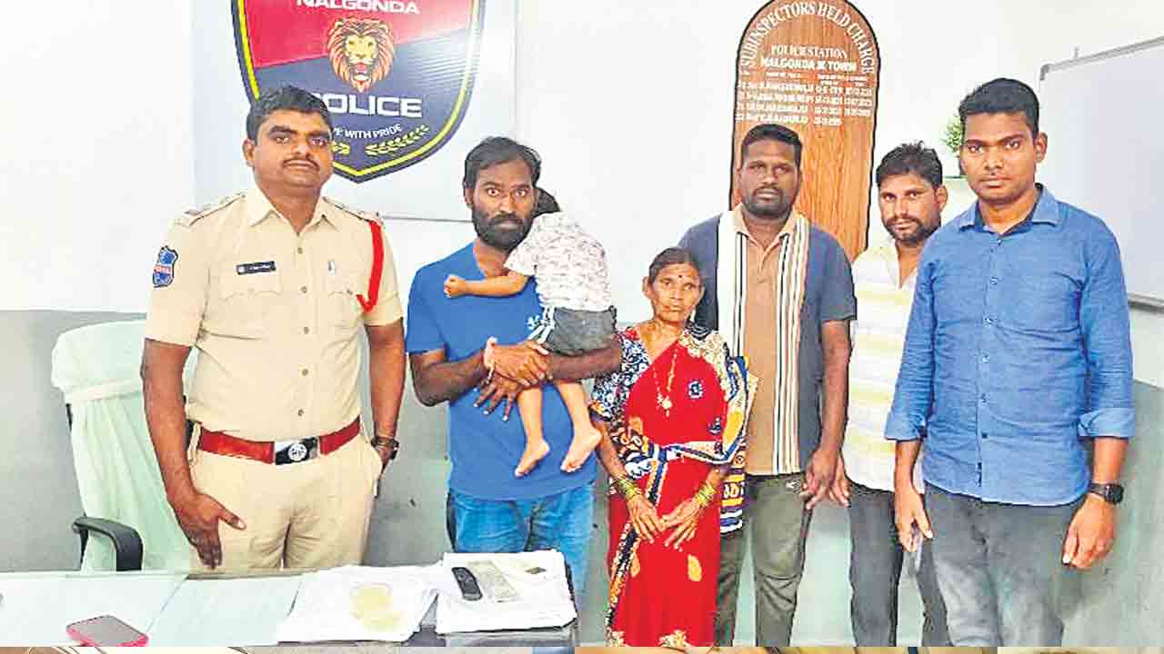 ప్రియుడి కోసం కన్నబిడ్డను వదిలేసిన కసాయి తల్లి