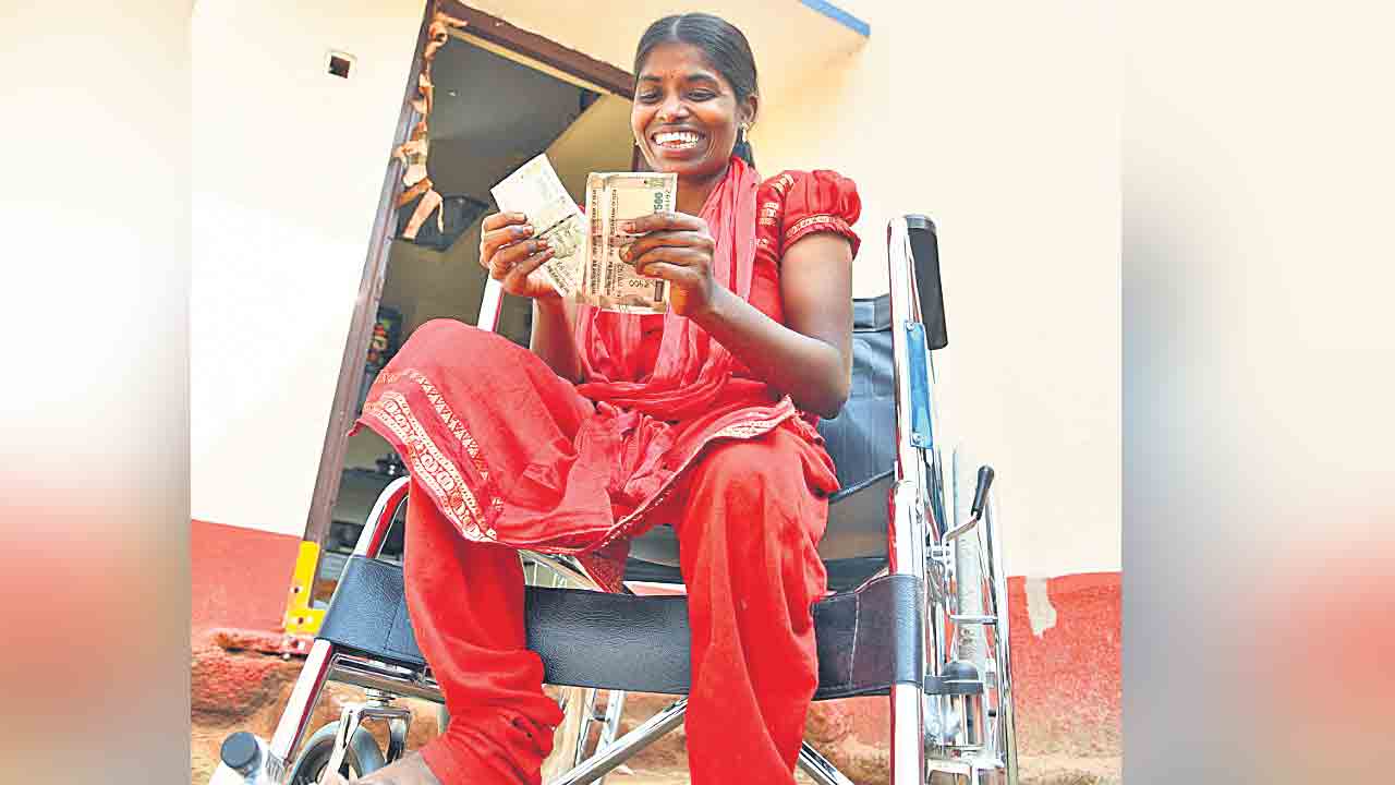 దివ్యాంగులకు కాంగ్రెస్‌ ధోకా! ఏడాదిన్నర దాటినా పింఛన్ల పెంపుపై ఊసెత్తని ప్రభుత్వం