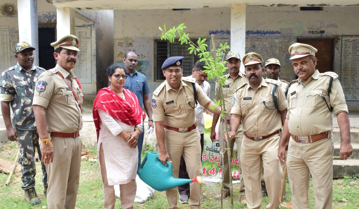 Environmental | పర్యావరణ పరిరక్షణ ప్రతీ ఒక్కరి బాధ్యత.. ఎస్పీ మహేష్ బీ గితే