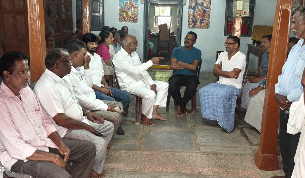 మాజీ ఎంపీపీ వేముల వెంకటరాజ్యం కుటుంబాన్ని చాడ పరామర్శ