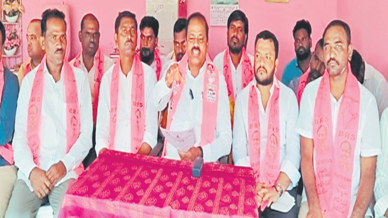 ‘ఖేడ్‌’ అభివృద్ధిపై మంత్రికి వివక్ష తగదు