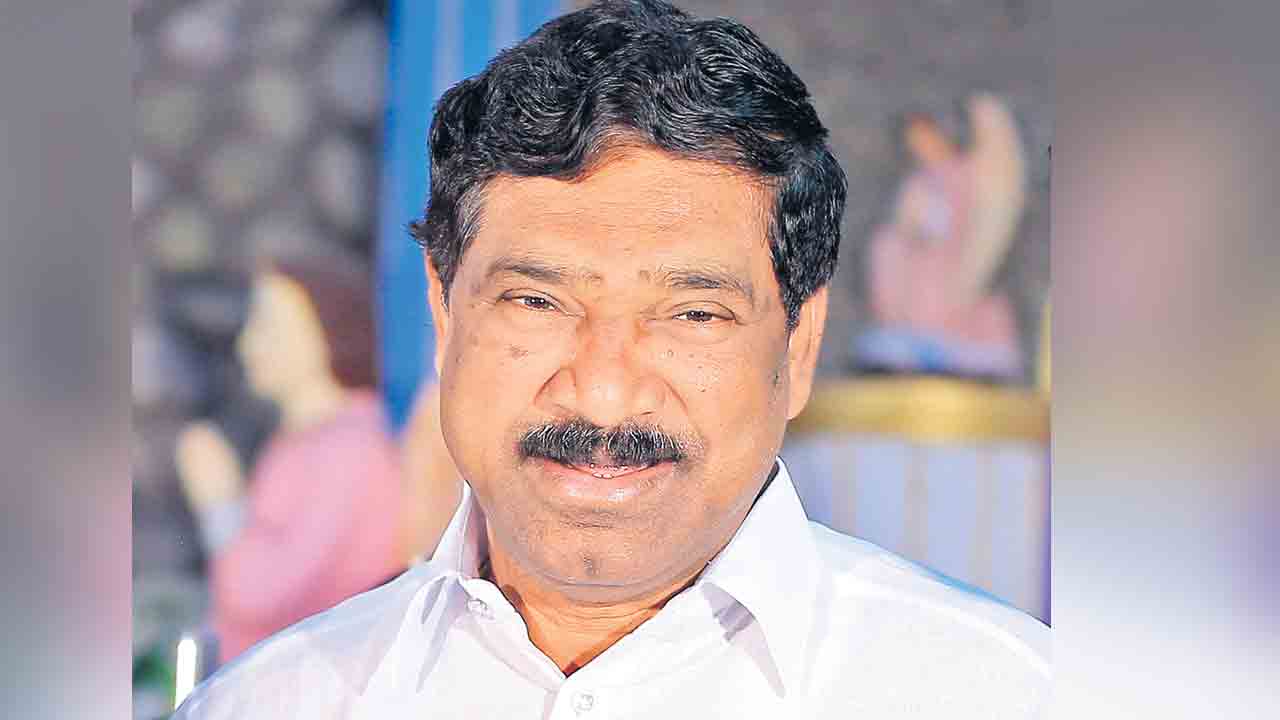 కేటీఆర్‌ సవాల్‌కు జంకి.. ఢిల్లీకి రేవంత్‌