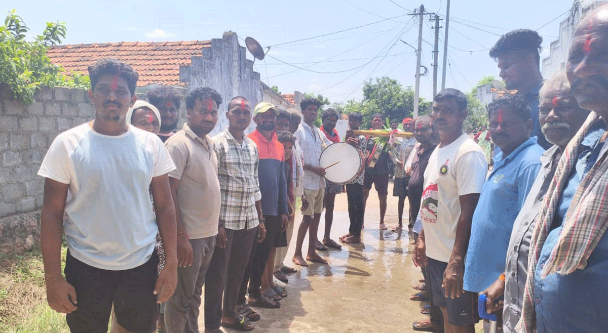 Veenabvanka | వీణవంకలో వరుణుడి కరుణ కోసం కప్పతల్లి ఆట