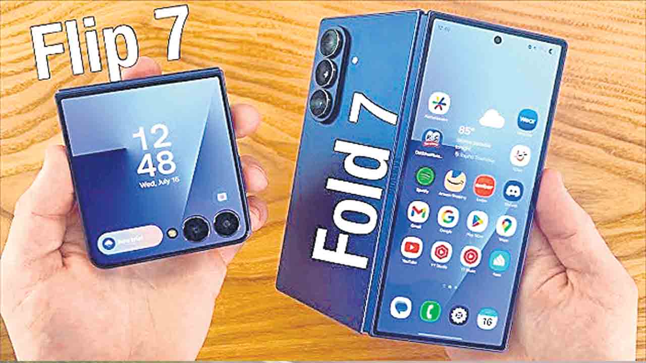 48 గంటల్లో 2 లక్షల ఆర్డర్లు.. సామ్‌సంగ్‌ ఫోల్డబుల్‌ ఫోన్‌కు డిమాండ్‌