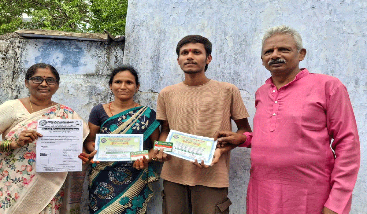 Salute to the mother | అమ్మకు వందనం..కూతురు పుట్టిన రోజున ఆదర్శ నిర్ణయం