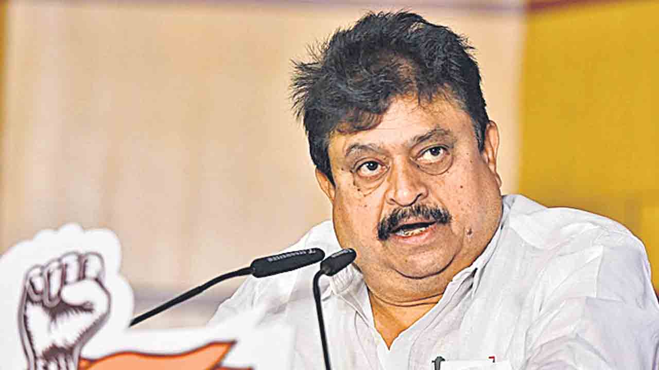 అక్బరుద్దీన్కు ఓ న్యాయం..