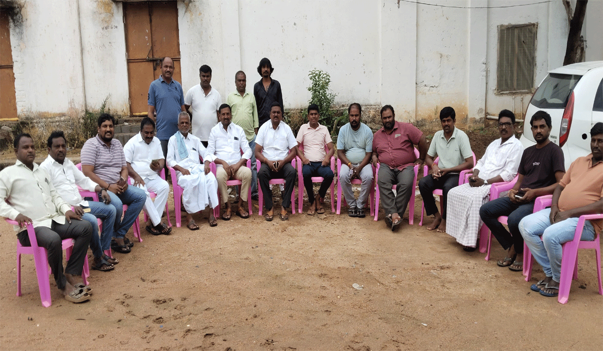 BRS | బీఆ­ర్ఎస్ కార్యా­లయ ప్రారం­భో­త్స­వాన్ని విజ­య­వంతం చేయాలి.. తోట శ్రీని­వాస్